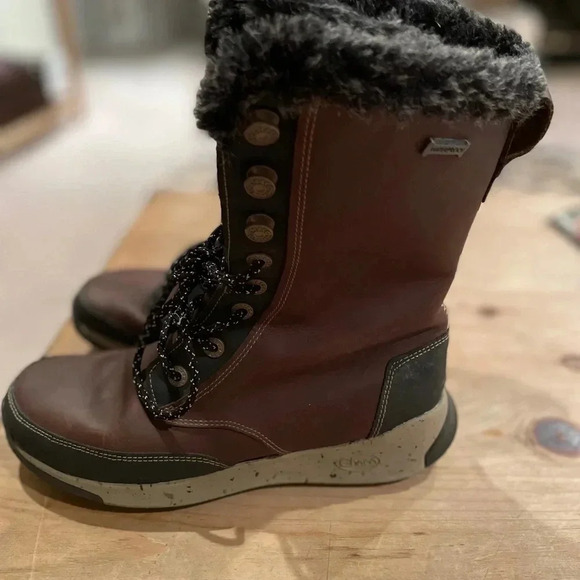 Chaco Women’s Gorpcore Snowplow leather Borealis Tall waterproof/cuff boots sz 7 - Picture 1 of 11
